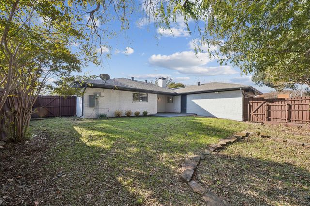 2413 Bluffton Drive, Plano, TX 75075