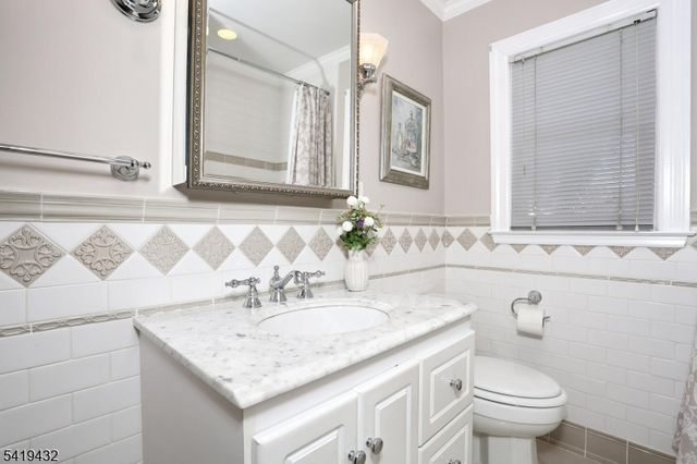 1503 Everett Ter, Fair Lawn Boro, NJ 07410