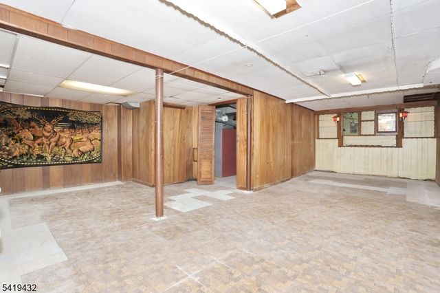 1503 Everett Ter, Fair Lawn Boro, NJ 07410