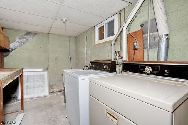 1503 Everett Ter, Fair Lawn Boro, NJ 07410