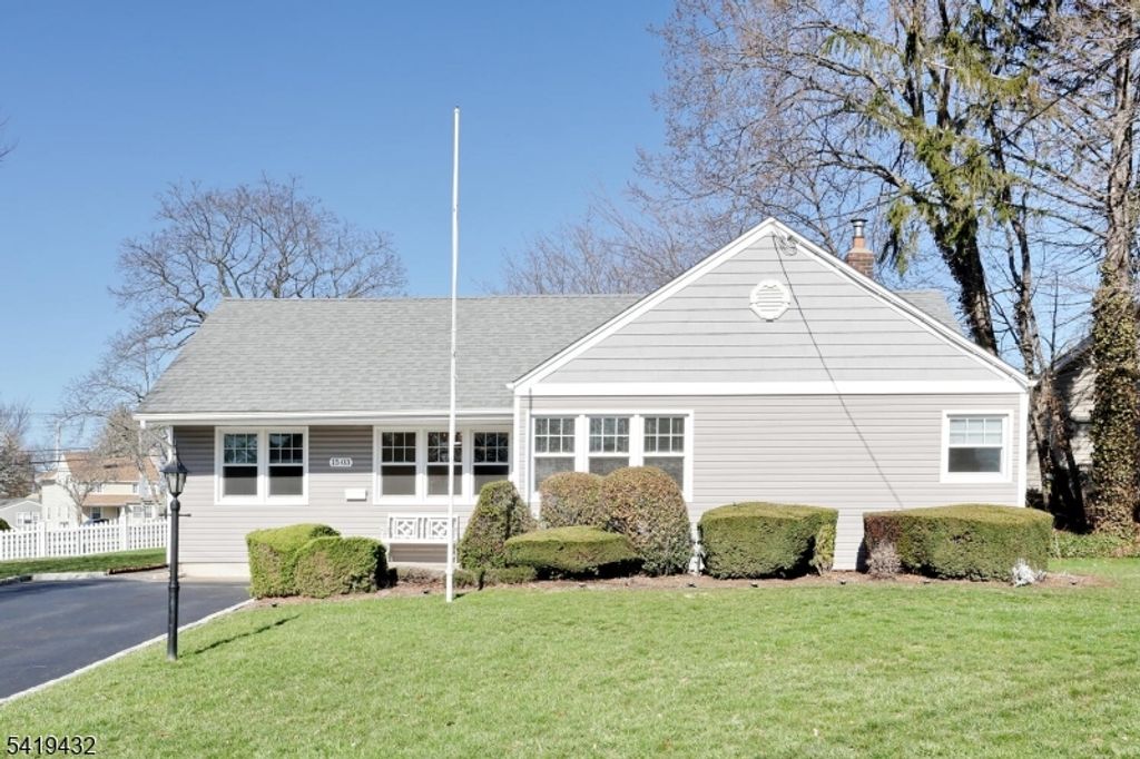 1503 Everett Ter, Fair Lawn Boro, NJ 07410