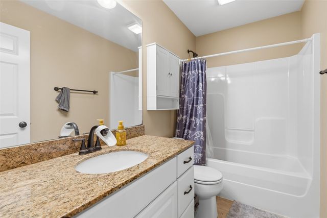 2705 44th Street, Marion, IA 52302