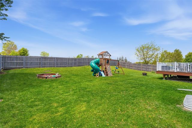 2705 44th Street, Marion, IA 52302