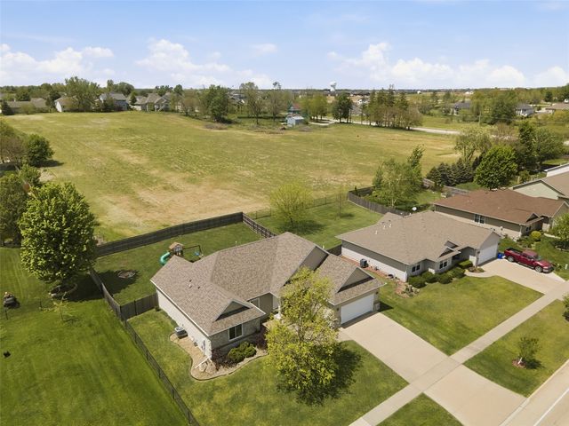 2705 44th Street, Marion, IA 52302
