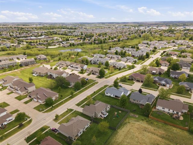 2705 44th Street, Marion, IA 52302