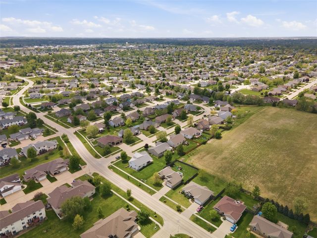 2705 44th Street, Marion, IA 52302