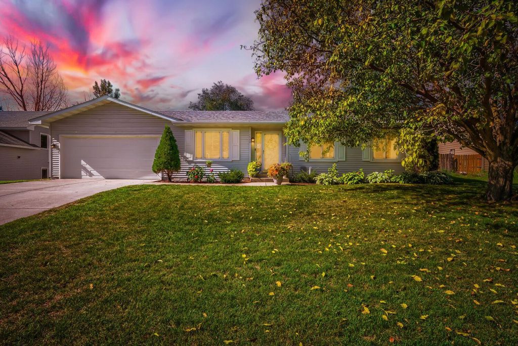 7944 Grinnell Way, Lakeville, MN 55044 — photo 2