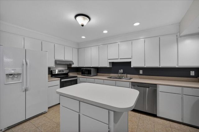 43 Arabian Drive, Charleston, SC 29407