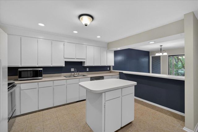 43 Arabian Drive, Charleston, SC 29407