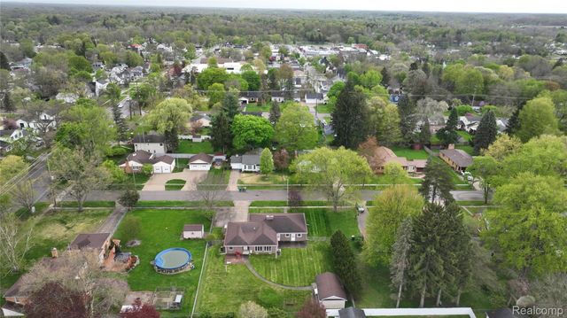 225 E Park Avenue, Flushing, MI 48433
