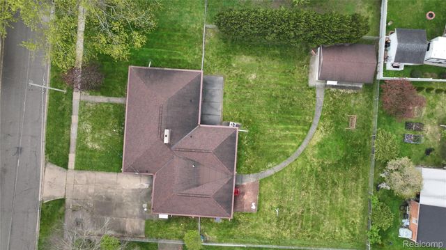 225 E Park Avenue, Flushing, MI 48433