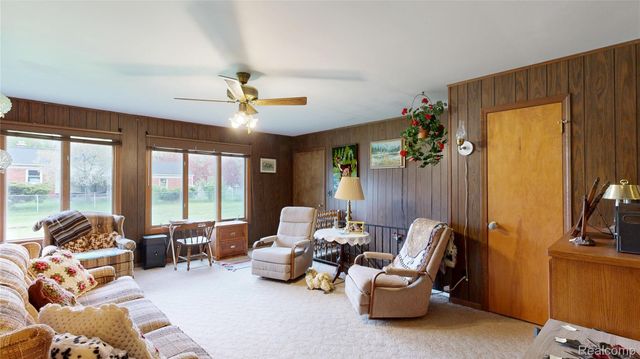 225 E Park Avenue, Flushing, MI 48433