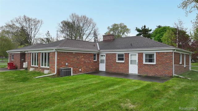 225 E Park Avenue, Flushing, MI 48433