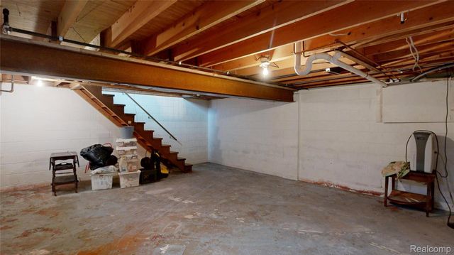 225 E Park Avenue, Flushing, MI 48433