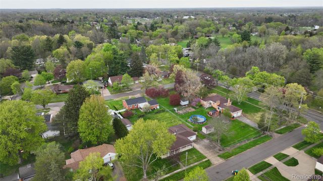 225 E Park Avenue, Flushing, MI 48433