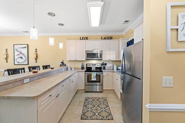 4895 Luster Leaf Cir Apt 104, Myrtle Beach, SC 29577