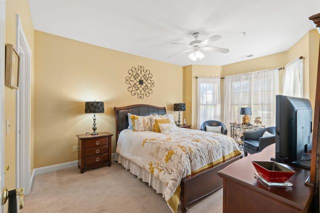 4895 Luster Leaf Cir Apt 104, Myrtle Beach, SC 29577