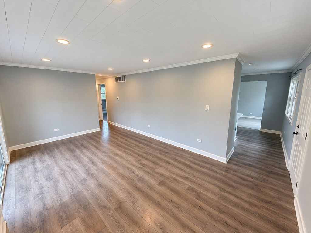 2039 Cherry Avenue, Hanover Park, IL 60133 — photo 4