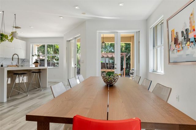 8527 NW 111th Ct, Doral, FL 33178