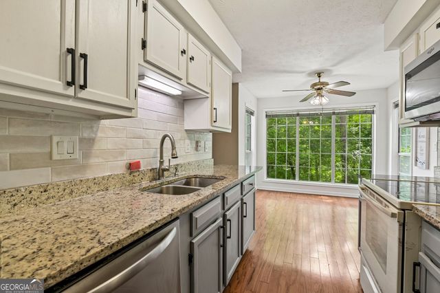 513 Glenleaf Drive, Peachtree Corners, GA 30092