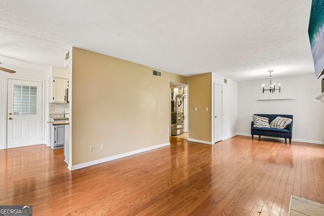 513 Glenleaf Drive, Peachtree Corners, GA 30092