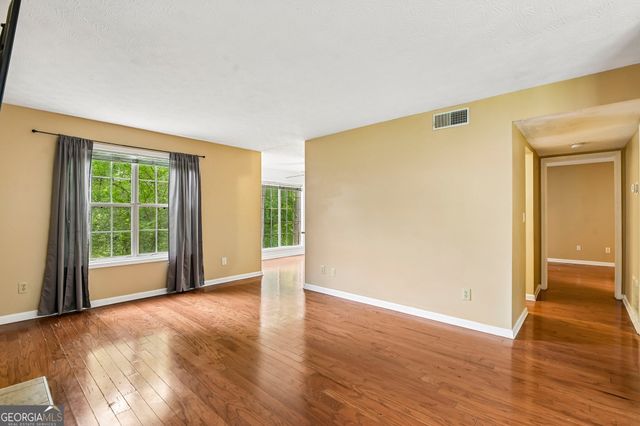 513 Glenleaf Drive, Peachtree Corners, GA 30092