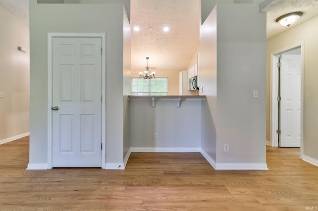 7955 Alanton Park, Newburgh, IN 47630