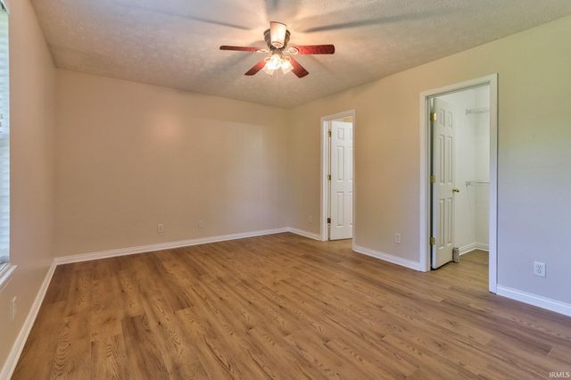 7955 Alanton Park, Newburgh, IN 47630