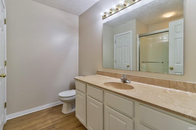 7955 Alanton Park, Newburgh, IN 47630