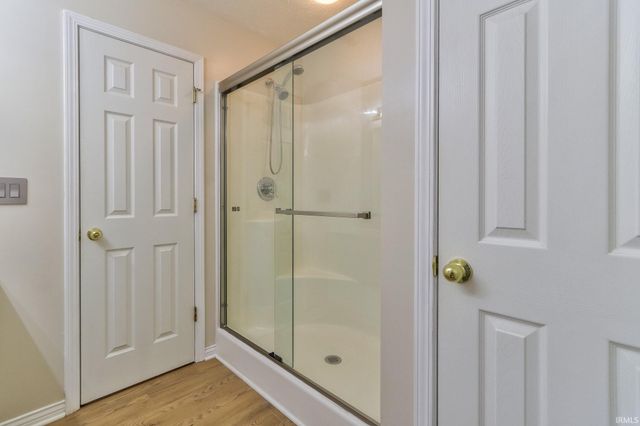 7955 Alanton Park, Newburgh, IN 47630