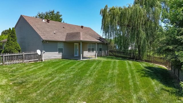 7955 Alanton Park, Newburgh, IN 47630
