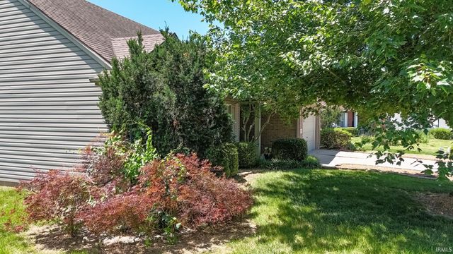 7955 Alanton Park, Newburgh, IN 47630