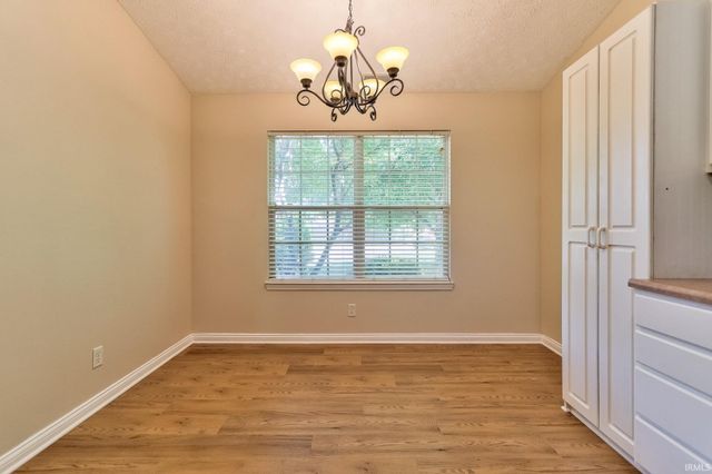 7955 Alanton Park, Newburgh, IN 47630