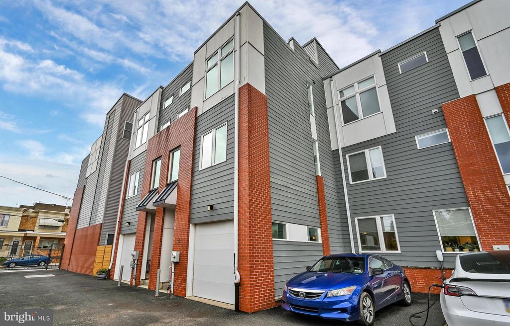2517 E CAMBRIA ST #E, PHILADELPHIA, PA 19134 — exterior
