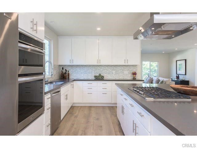 15672 Castlewoods Drive, Sherman Oaks, CA 91403