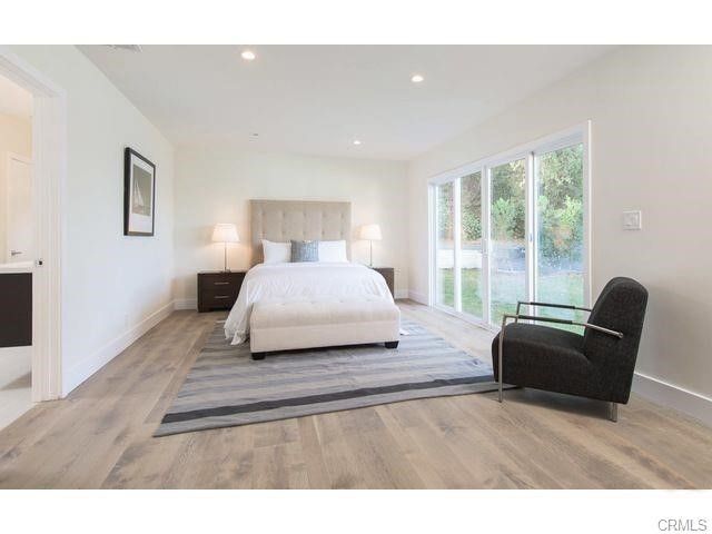 15672 Castlewoods Drive, Sherman Oaks, CA 91403