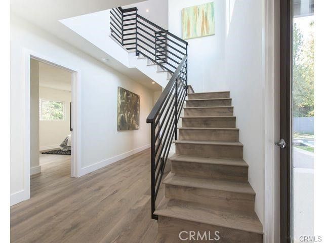 15672 Castlewoods Drive, Sherman Oaks, CA 91403