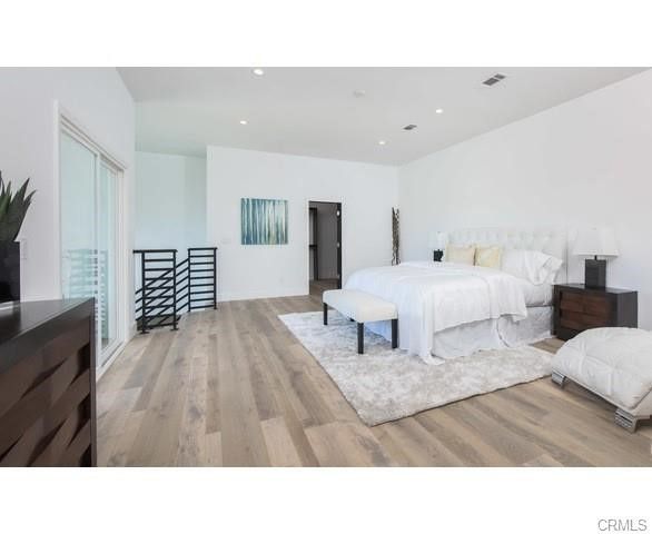 15672 Castlewoods Drive, Sherman Oaks, CA 91403