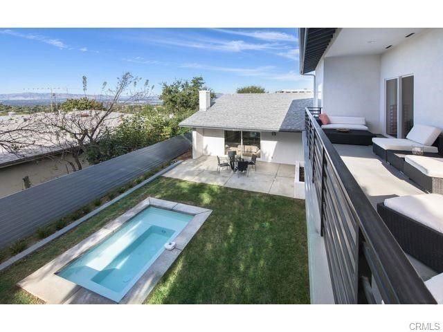 15672 Castlewoods Drive, Sherman Oaks, CA 91403