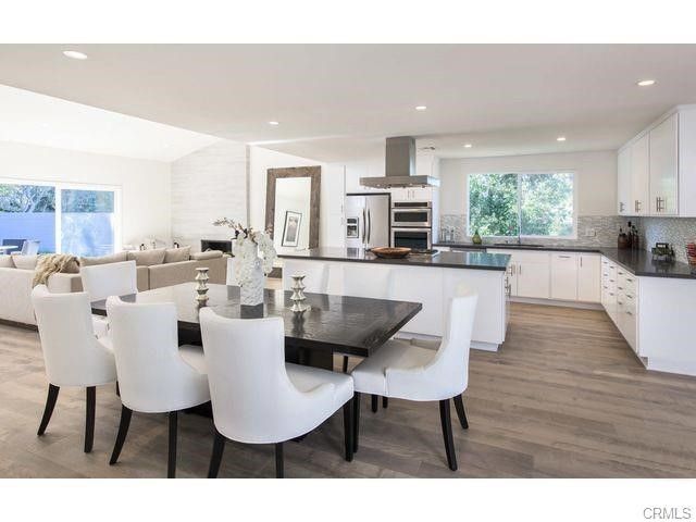 15672 Castlewoods Drive, Sherman Oaks, CA 91403