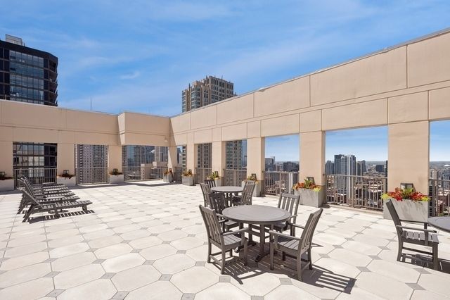 2 E Erie Street 3614, Chicago, IL 60611