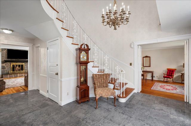 112 Barton Road, White Plains, NY 10605