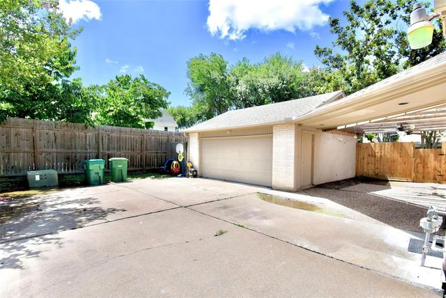 11806 Braesridge Drive, Houston, TX 77071