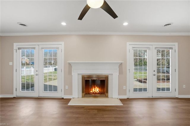 506 Carters Grove CT, Hampton, VA 23663