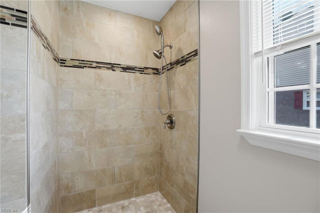 506 Carters Grove CT, Hampton, VA 23663