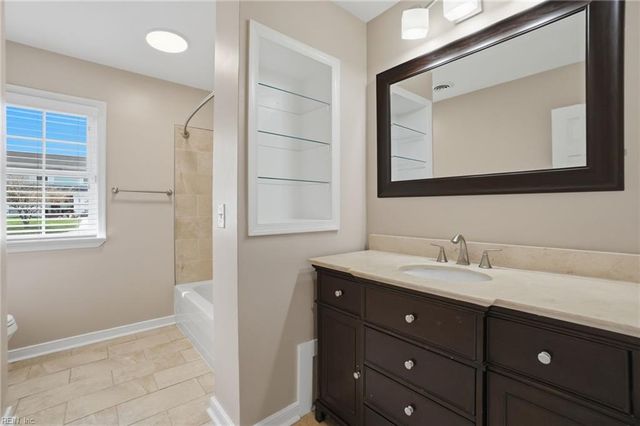506 Carters Grove CT, Hampton, VA 23663