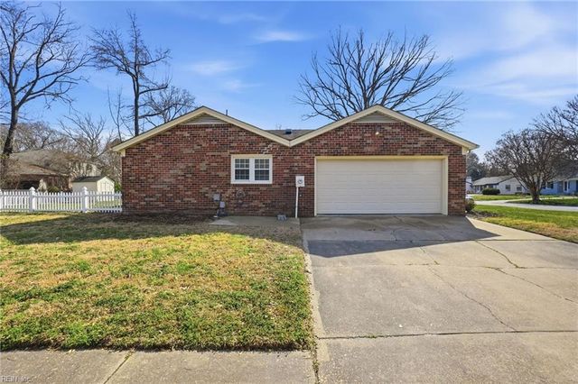 506 Carters Grove CT, Hampton, VA 23663