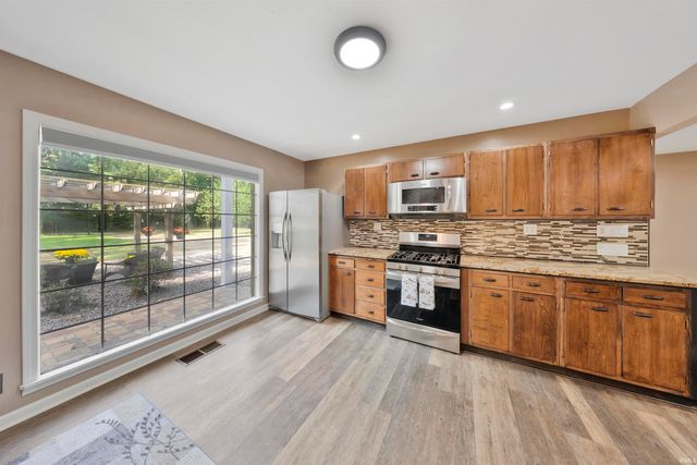 5266 Martin Road, Newburgh, IN 47630