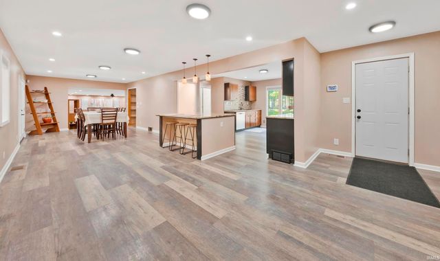 5266 Martin Road, Newburgh, IN 47630