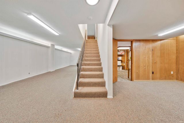 5266 Martin Road, Newburgh, IN 47630